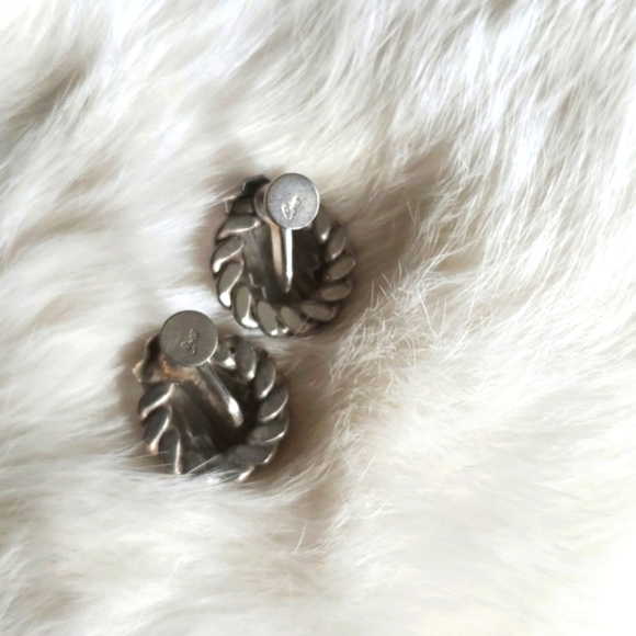 Vintage Coro Screwback Earrings - Picture 2 of 3